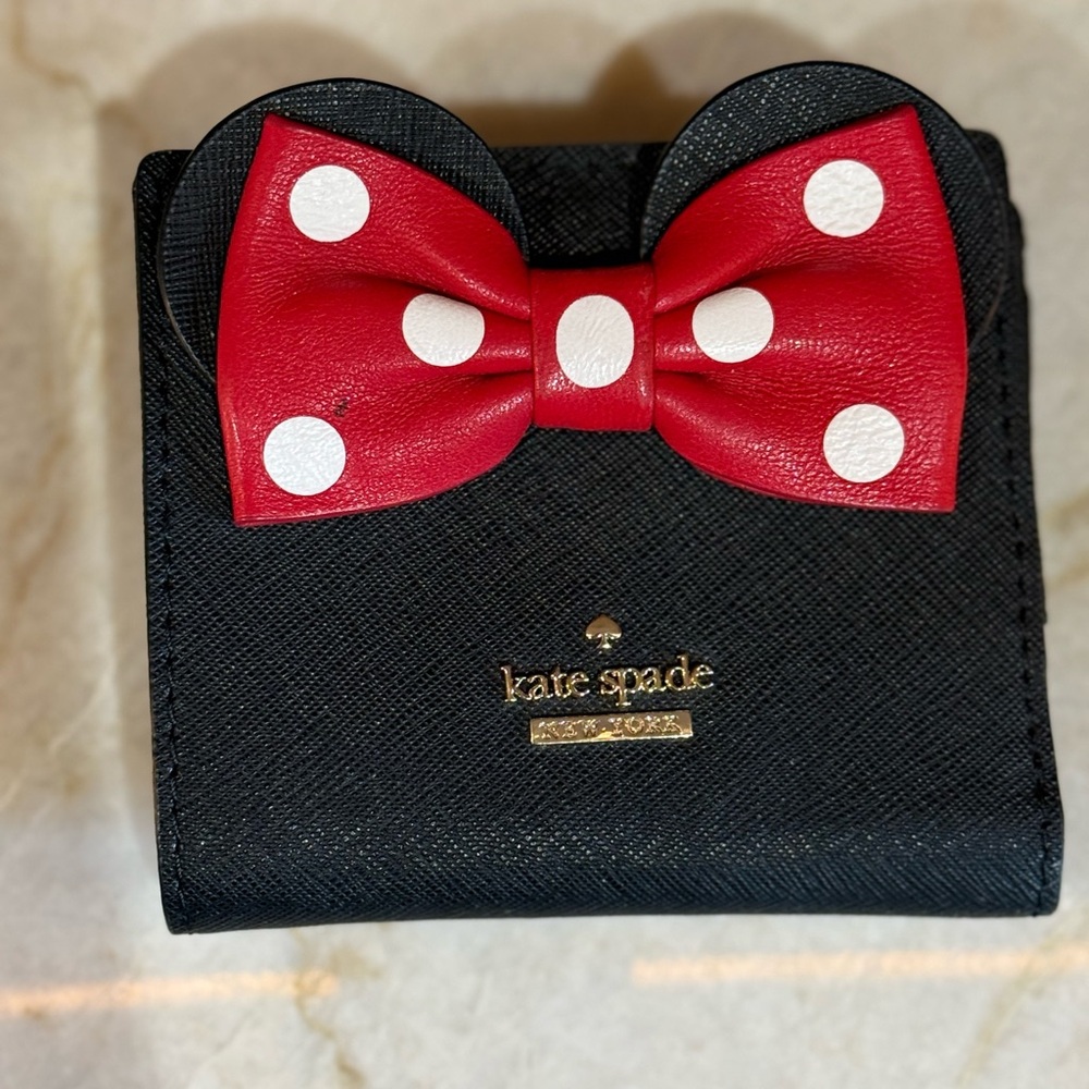 Minnie Mouse Adalyn Wallet